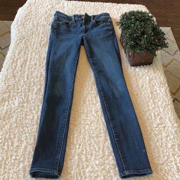 American Eagle Outfitters Denim - American Eagle Jeans size 24 in EUC